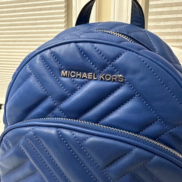 Michael Kors Abbey‎ Quilted Leather Zip Backpack Cobalt Blue Medium - Picture 2 of 10
